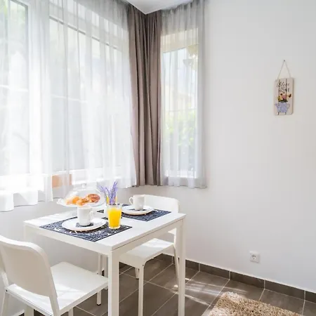 Relax Apartman Apartment *