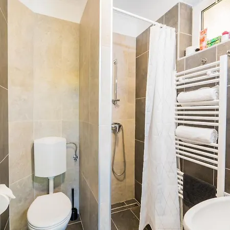 Relax Apartman Apartment *